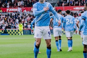 YIHAO-哈兰德迎来十二赛季高光表现，阿森纳球迷沸腾！的简单介绍